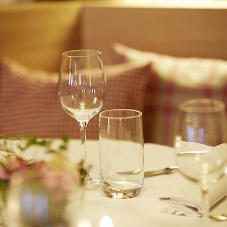 Hotel Gasthof Zu Den Linden Oberhundem Экстерьер фото