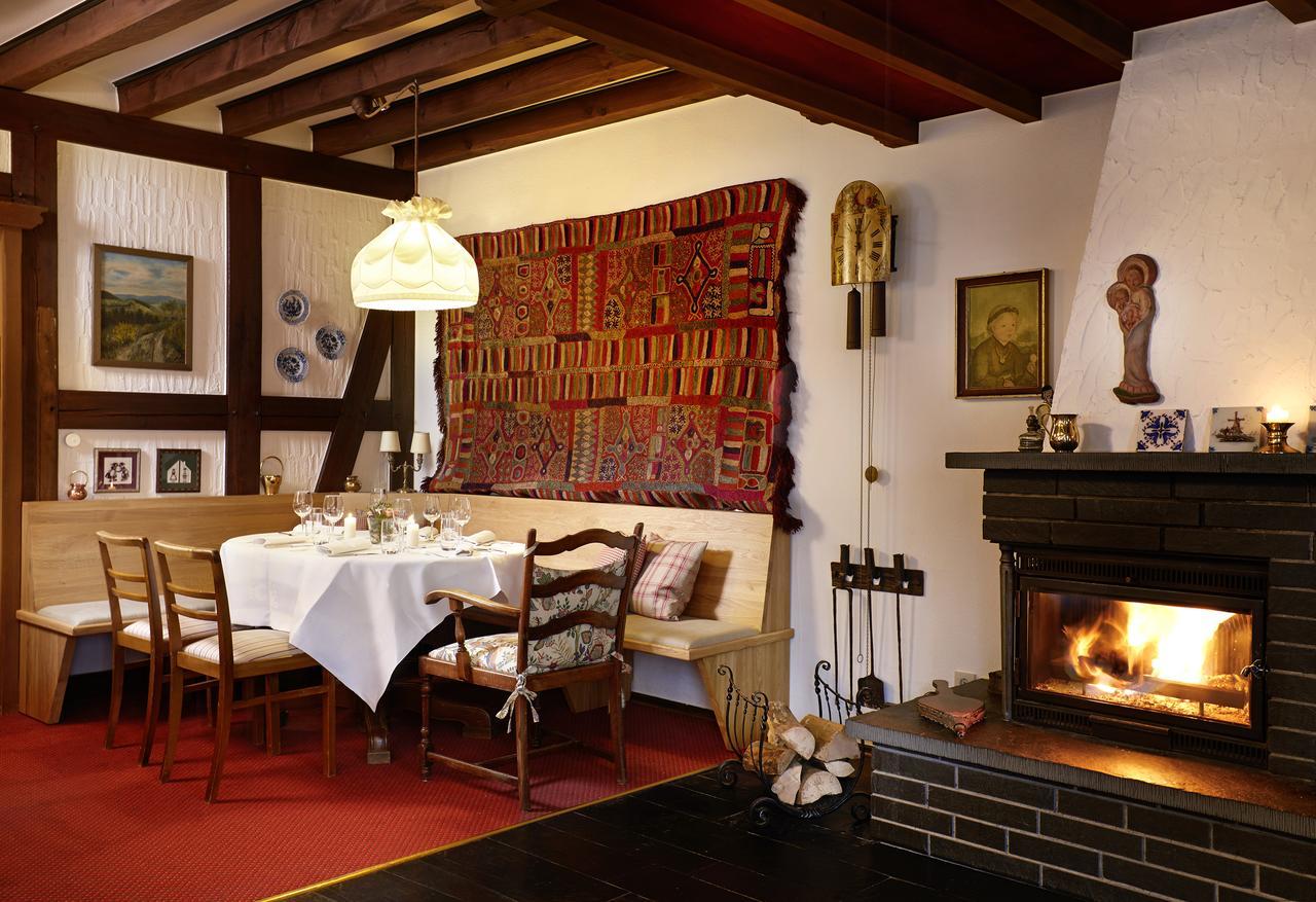 Hotel Gasthof Zu Den Linden Oberhundem Экстерьер фото
