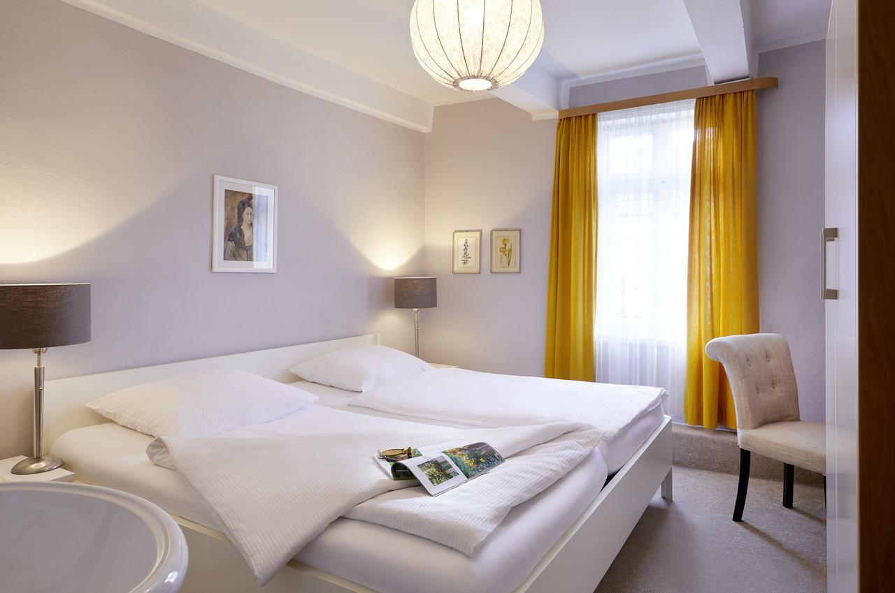 Hotel Gasthof Zu Den Linden Oberhundem Экстерьер фото
